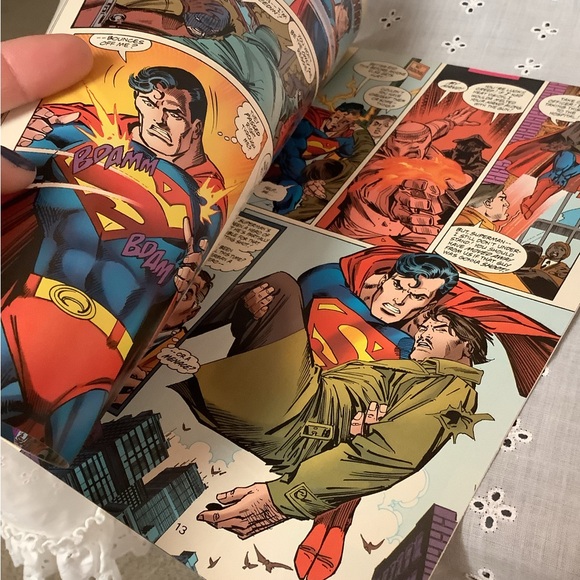 DC comic 1997 - Picture 3 of 3